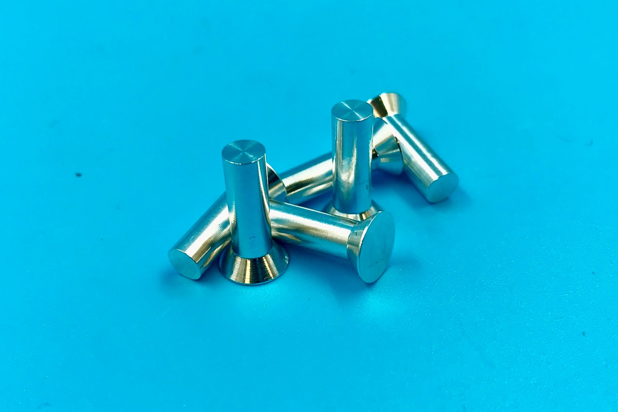 911 Fan Centre Rivet Alloy